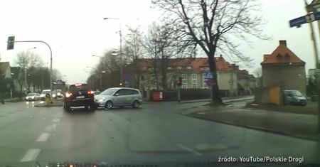 #dziejesiewmoto: BMW X6 kontra zaśnieżona droga