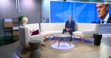 Komorowski: brak poparcia rządu dla Tuska to idiotyzm
