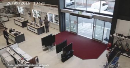 Pechowy klient, w mniej niż 5 sekund, spowodował straty na kilka tysięcy funtów