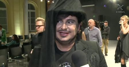 "Siedząc na kibelku oglądam magazyny zachodnie o modzie. Kupuję je za 58 złotych"