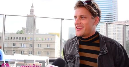 Kosel "broni" praw kobiet: "W moich objęciach kobiety nie są źle traktowane"
