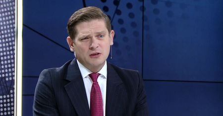 Dostał nagrodę, musiał przekazać na Caritas. Padło pytanie, czy Bartosz Kownacki czuje się "frajerem"