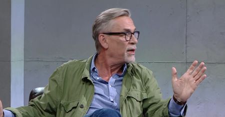 Karczewski zasłużył? "Kolanem przepychał ustawę o IPN"