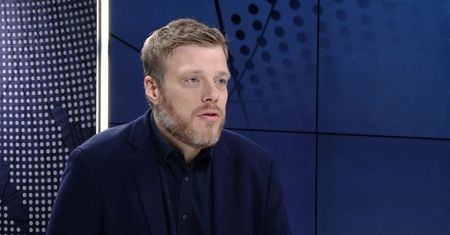 Zandberg: to pieniądze zepesuły polską politykę