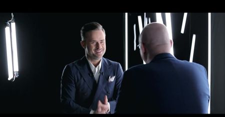 "Kogo uwalamy? Kto za Kaczyńskiego? Beata, Joachim, Zbyszek. Lista długa" Hofman o delfinach PISu
