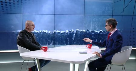Kamiński o kibolach: W Polsce piłka nożna to sport ekstremalny. Nie można z rodziną pójść na mecz