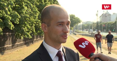 Rostkowski o kontrowersyjnej decyzji Marciniaka: Szkoda, że nie skorzystał z możliwości zobaczenia powtórki