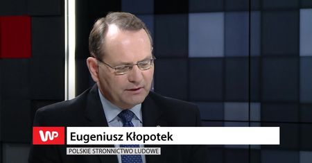 Referendum Andrzeja Dudy "spektaklem osoby łamiącej konstytucję"