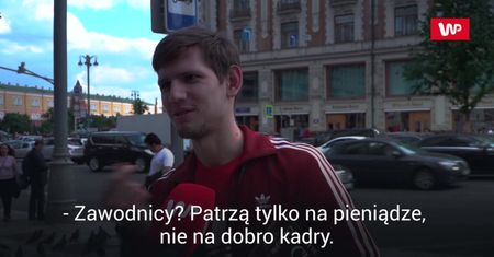 Mundial 2018. Trwa święto, a Rosjanie w fatalnych nastrojach. Czerczesow i piłkarze ostro krytykowani