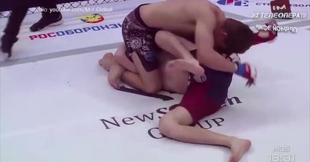 "Klatka po klatce" #21 (highlights): zobacz poddanie rodem z gry komputerowej