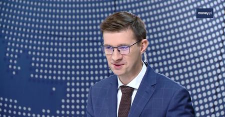 PO obwołuje się gwarantem utrzymania 500+. "Kabaret" - komentuje wiceminister