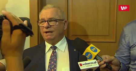 Ksiądz pedofil molestował 13-latkę. Wyrok odroczono