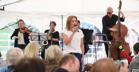 Dereszowska chałturzy śpiewając bajki dla dzieci