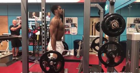 #dziejesiewsporcie: Anthony Joshua imponuje muskulaturą przed walką z Powietkinem