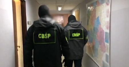 CBŚP zatrzymało trzech lekarzy. Pomagali utrudniać śledztwo