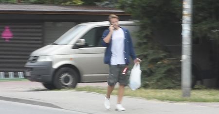 Naburmuszony Fabijański targa zakupy