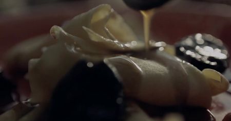 Naleśniki ze śliwkami. Trudno się im oprzeć