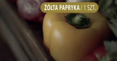 Jajka sadzone z warzywami. Sposób na ciepłe śniadanie