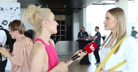 Pisarek zdradza kulisy pracy: "Biorę melatoninę i dużo śpię w samolocie"