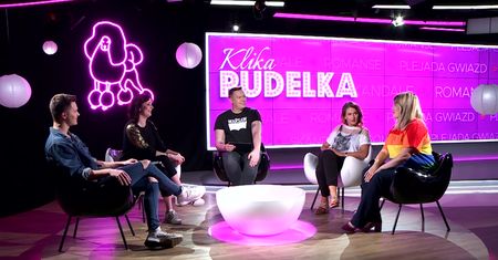 Celebryckie urlopy: "Są tacy jak my, siedzą nieumalowani na samych gaciach na piachu"