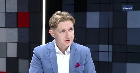 Biała księga brexitu. "Grają, bo wiedzą, że się ułożą ze wszystkimi"