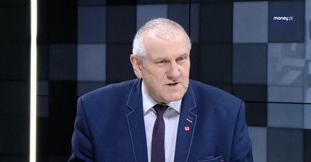 Szef OPZZ: "Pracownicy muszą biec do opieki społecznej. 1727 zł by nas zaspokajało"
