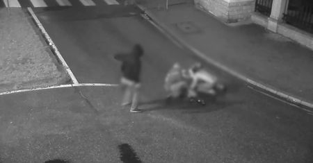 Brutalny atak na przypadkowego przechodnia w Myślenicach