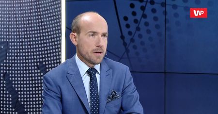 "Chyba pomylił czasy. Tak mówił Kiszczak". Stanowcza reakcja Borysa Budki na wpis Brudzińskiego