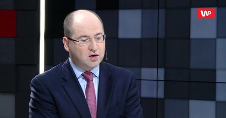 Adam Bielan o dyscyplinie w europarlamencie. "Przychodzą panowie we frakach i wykręcają ręce"
