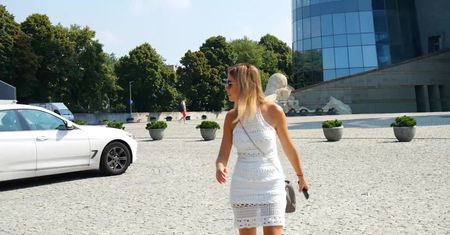 Agnieszka Hyży strofuje paparazzi i walczy o idealne ujęcie