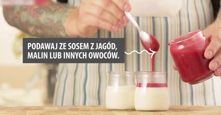 Panna cotta z sosem jagodowym. Słodkości na lato