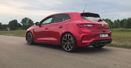 Renault Megane R.S. (2018) - dźwięk wydechu