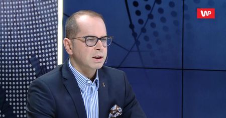 "Cukierek nie pomoże, to będzie kompromitacja". Michał Szczerba bez litości o referendum Andrzeja Dudy