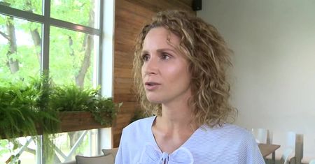 Monika Mrozowska jako eko-guru: "Rezygnuję ze wszystkiego, wyprowadzam się do lasu, będę rąbać drewno"