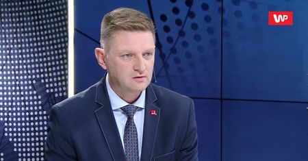 Andrzej Rozenek ostro o kampanii Jakiego i Trzaskowskiego: potok populizmu