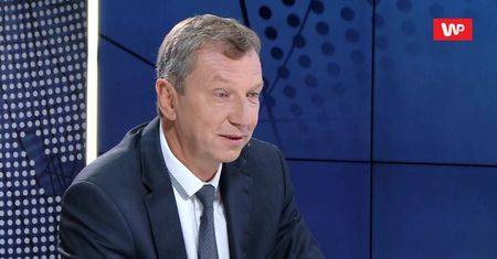 Andrzej Halicki o zamieszaniu z tablicą dla Kaczyńskich. "Kabaret"