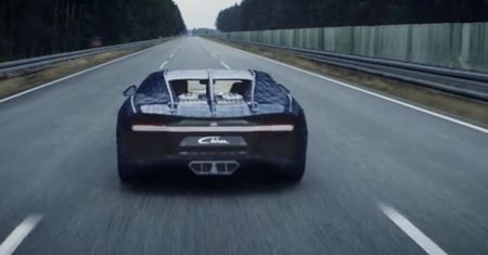 Ten Bugatti Chiron z lego jest rozmiaru prawdziwego auta. Do tego można nim jeździć
