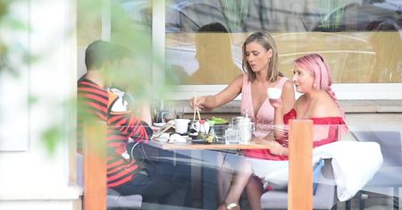 Krupa, Woliński i Tyszka zacieśniają przyjaźń przy surowej rybie