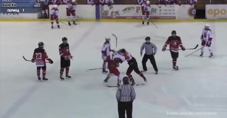 #dziejesiewsporcie: awantura w meczu... 16-latków. Lali się jak w NHL!