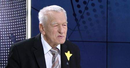 Kornel Morawiecki krytykuje syna. "Te słowa nie były do końca właściwe"