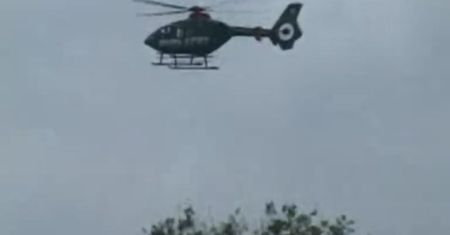 Policjanci zatrzymali terrorystów, którzy uprowadzili autokar (nagranie)