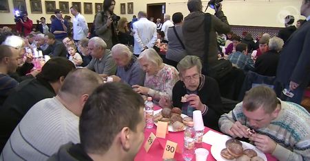 Jedzenie pączków na czas