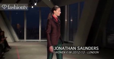 Jonathan Saunders wciąż w formie