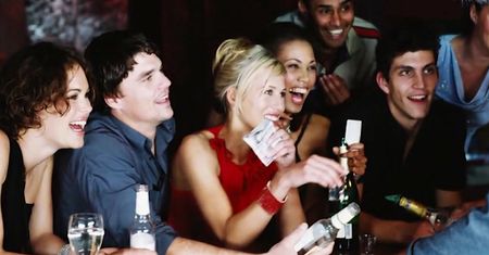 Wirtualna Poradnia: Jak pić alkohol w Sylwestra?