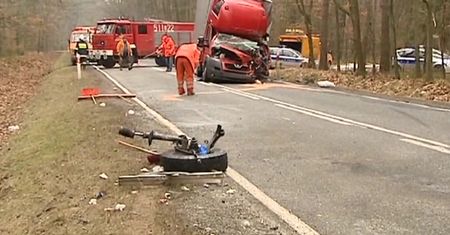 Czołowe zderzenie pod Oleśnicą