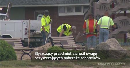 List w butelce na plaży w Patchogue w USA