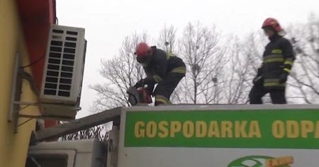 Ciężarówka wbiła się w restaurację