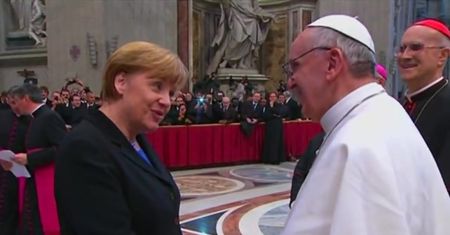 Papież wita się z szefami państw