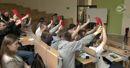 Czerwone kartki dla Palikota od studentów
