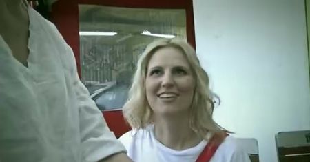 Michał Wiśniewski w myjni samochodowej